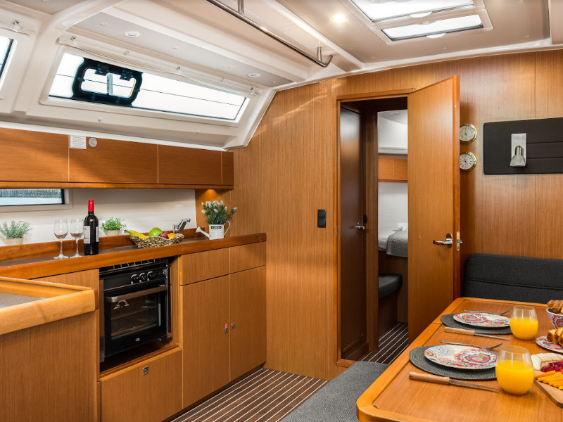 Photo #5 - Bavaria Cruiser 46 (Queen Dina) in Corfù - 6111