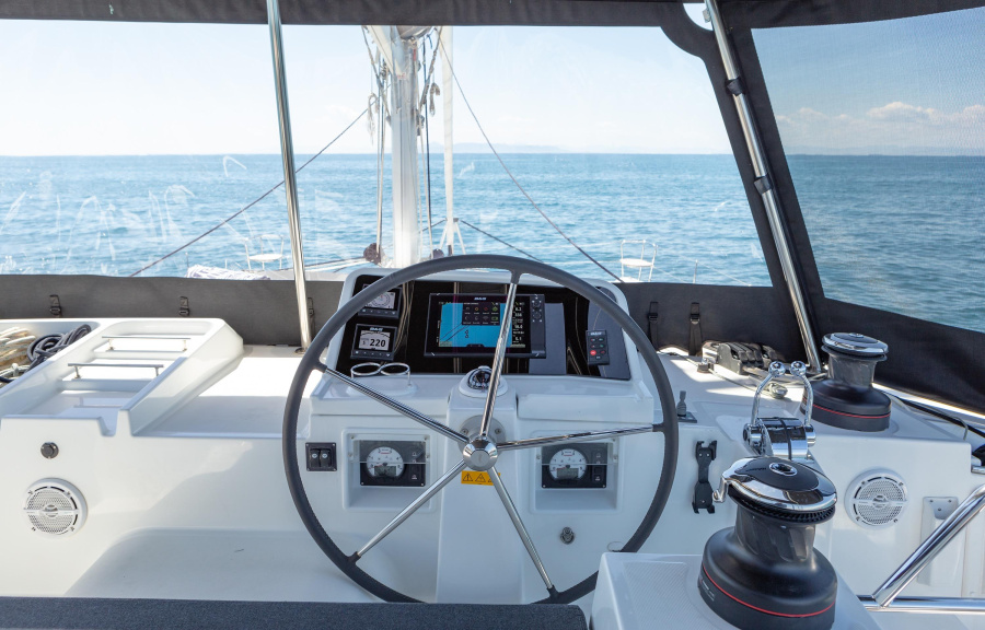 Photo #21 - Lagoon 450 Flybridge (Medousa) en Lavrion - 12206