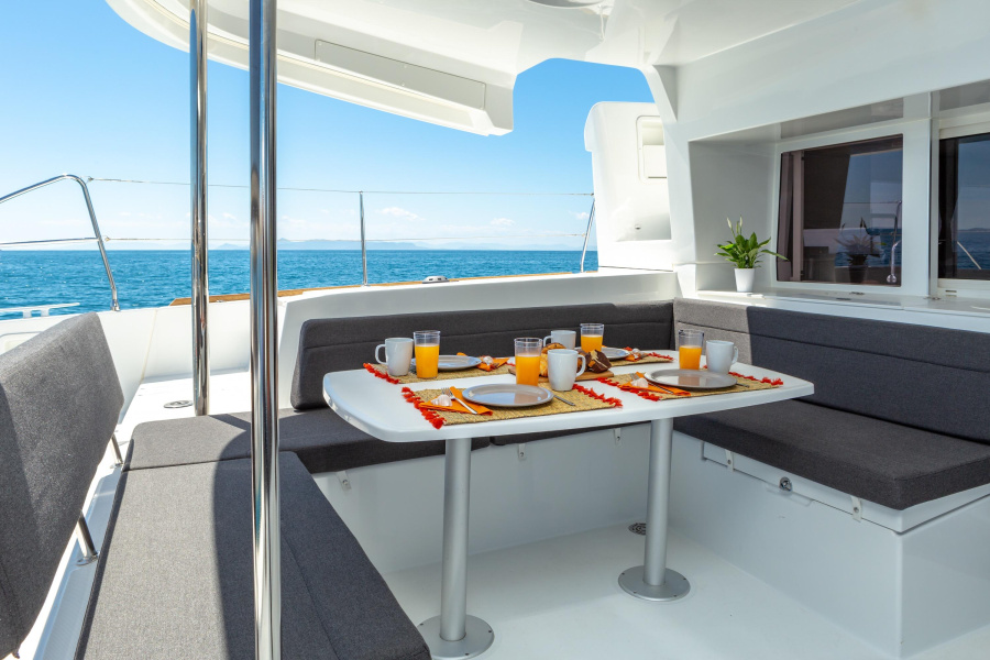 Photo #5 - Lagoon 450 Flybridge (Medousa) en Lavrion - 12206