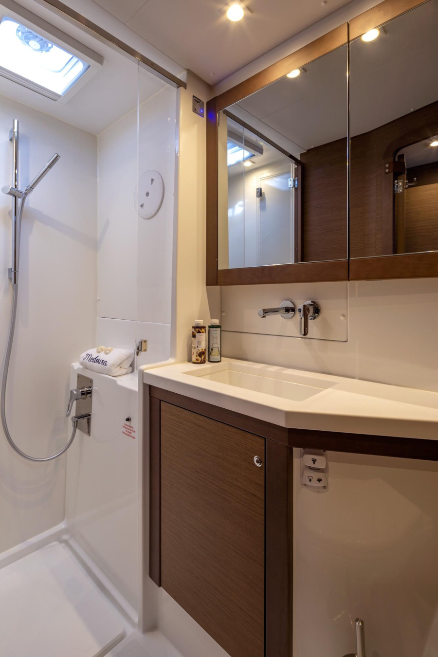 Photo #17 - Lagoon 450 Flybridge (Medousa) en Lavrion - 12206
