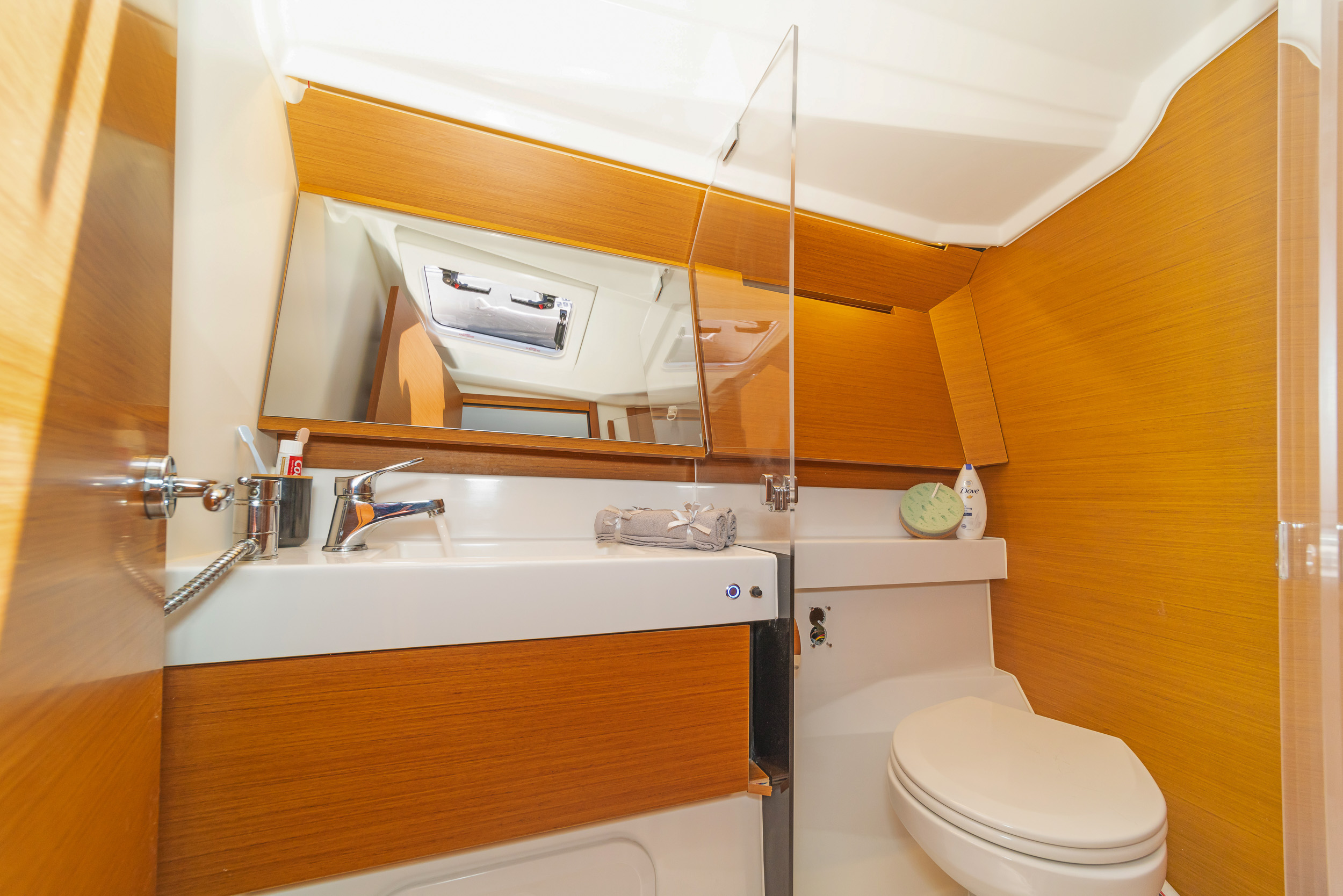 Photo #15 - Sun Odyssey 410 (Sea Whisper) in Volos - 14619