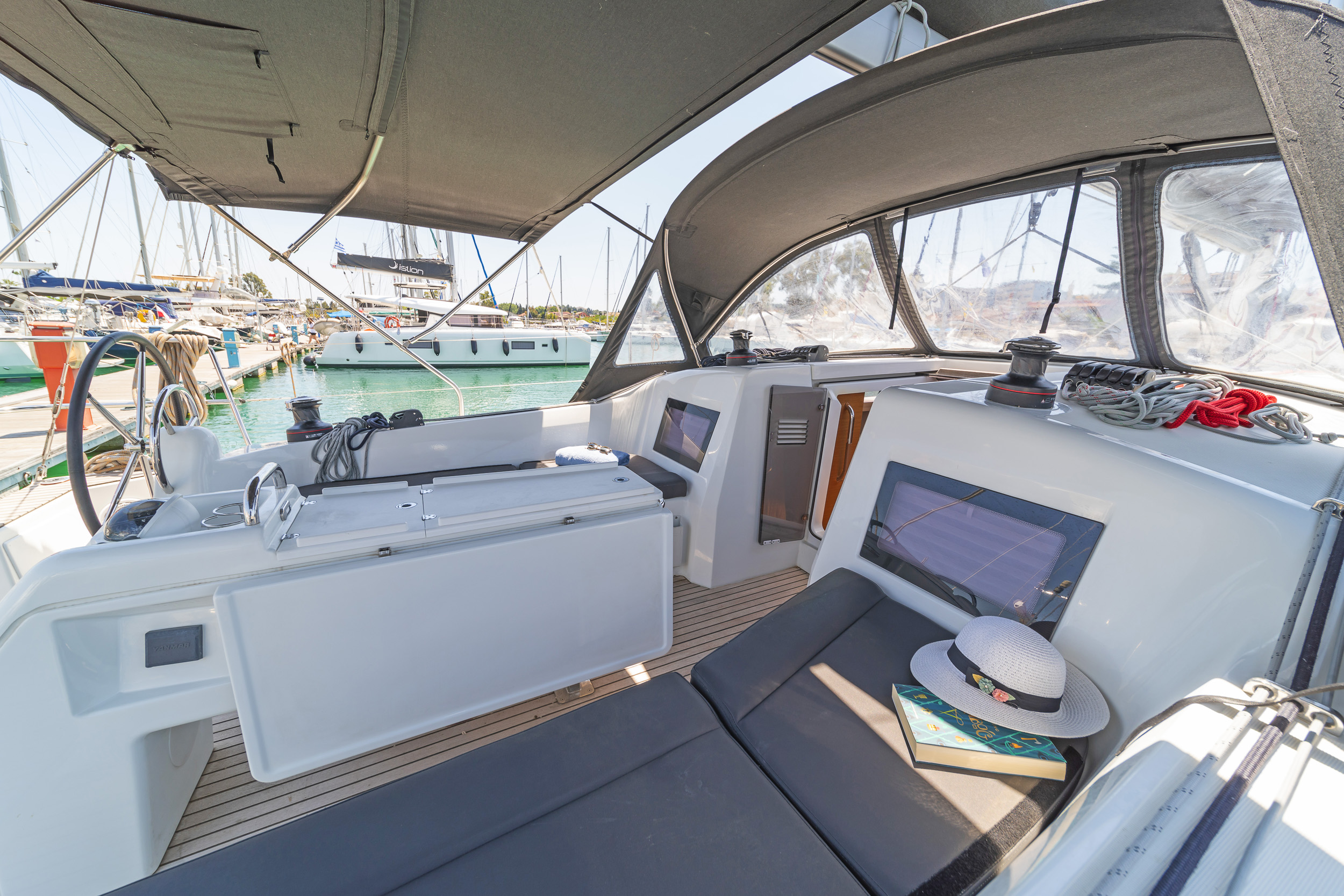 Photo #10 - Sun Odyssey 410 (Sea Whisper) in Volos - 14619