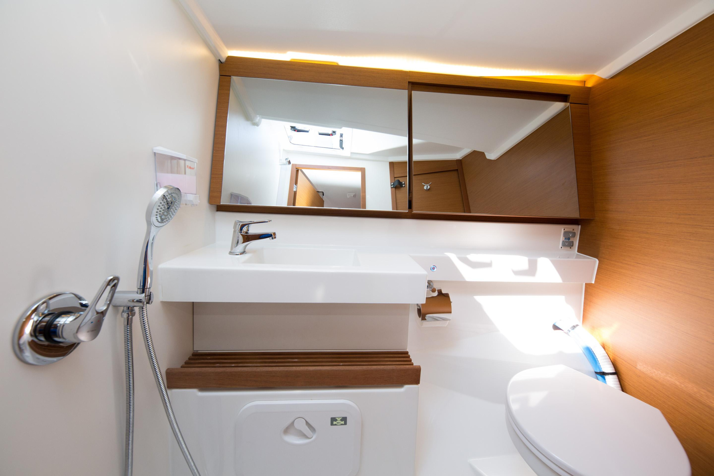 Photo #9 - Sun Odyssey 440 (Suncity 4) in Fethiye - 16635