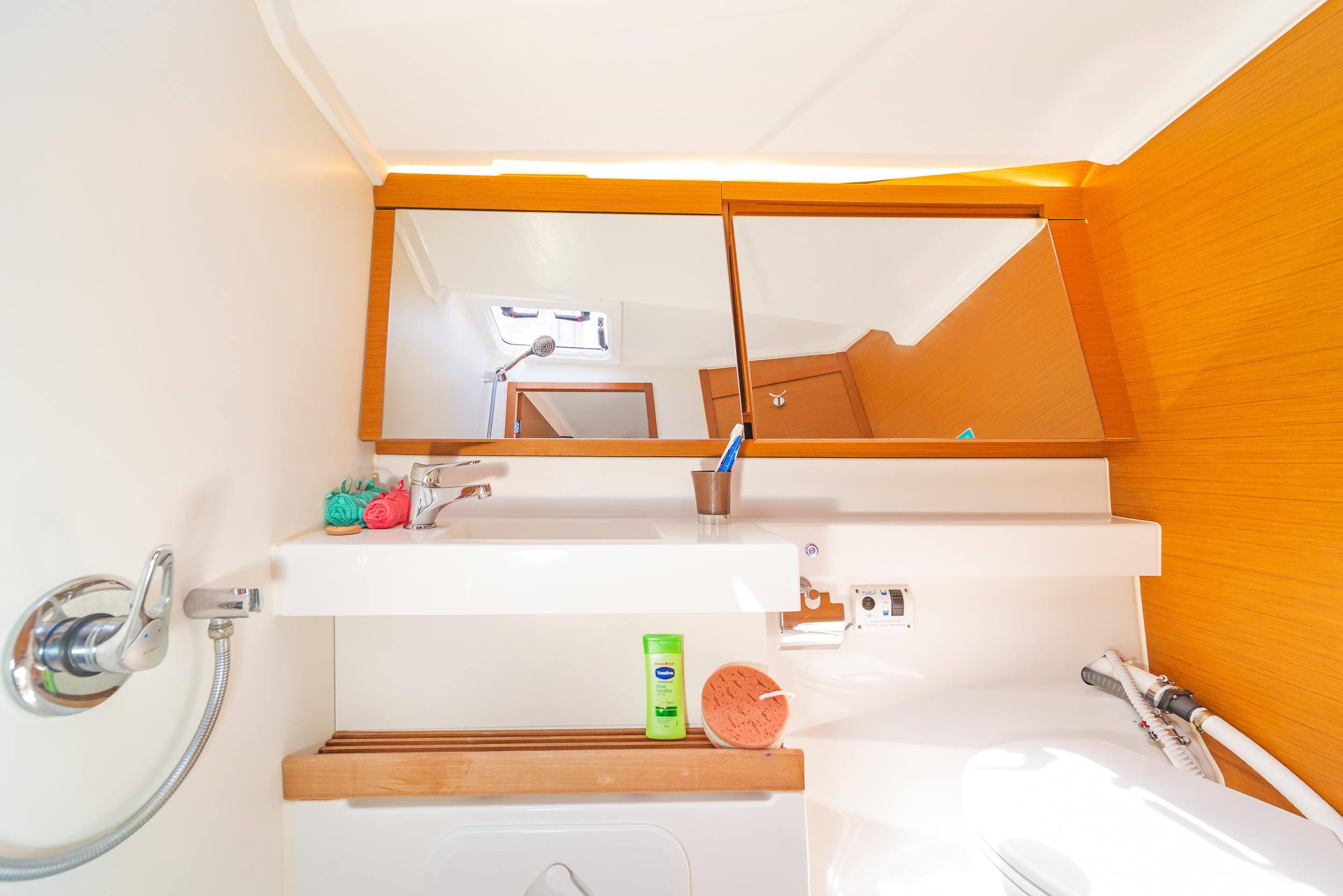 Photo #12 - Sun Odyssey 440 (Mike Charlie) in Lefkada - 11380
