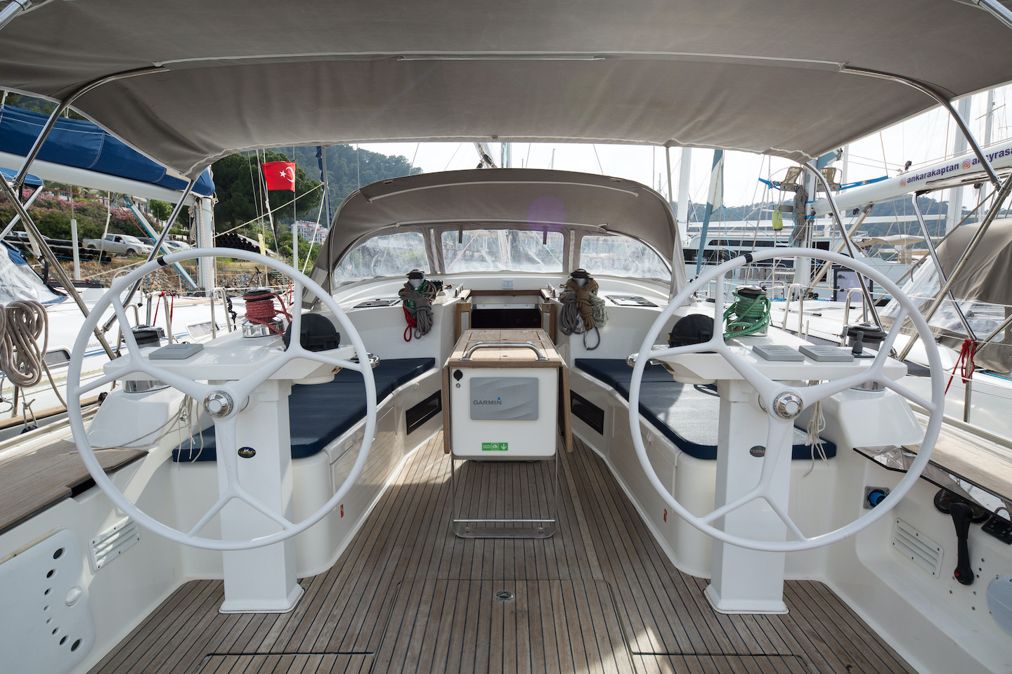Photo #7 - Bavaria 50 (Aziza) en Fethiye - 16947