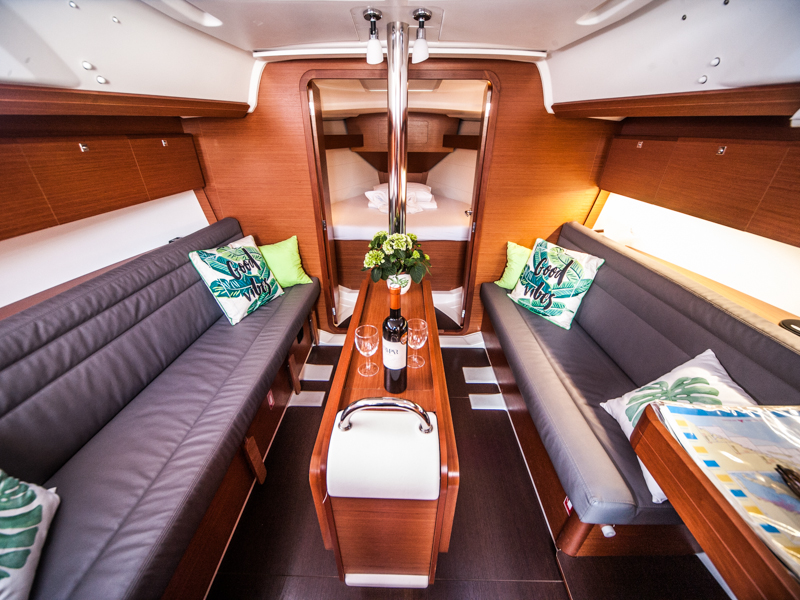 Photo #18 - Dufour 350 Grand Large (RONJA (new sails 2023.)) in Primosten - 3996