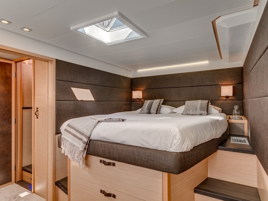 Photo #36 - Lagoon 630 Powercat LUX (Pearly Gates) en Mykonos - 15753