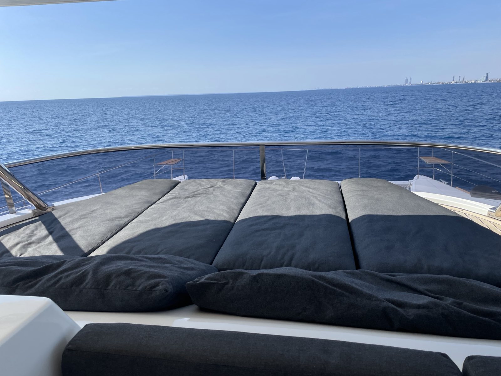 Photo #13 - Lagoon 630 Powercat LUX (Pearly Gates) en Mykonos - 15753