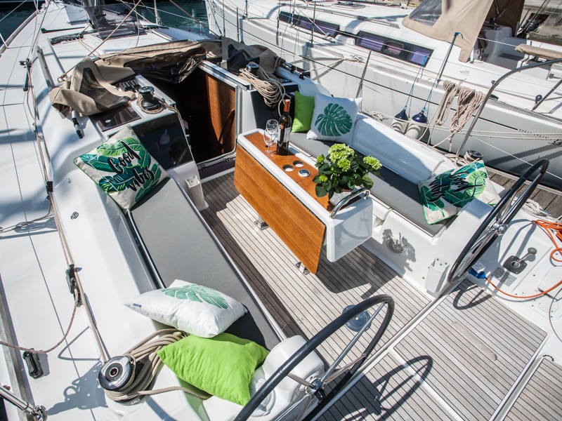 Photo #19 - Dufour 350 Grand Large (IDA (new sails 2023.)) in Primosten - 3997