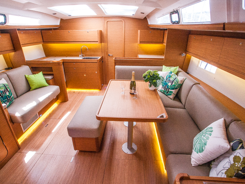 Photo #5 - Dufour 460 Grand Large (MALIN (owner version, new sails 2024., air condition, )) in Primosten - 13138