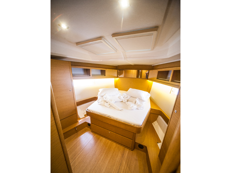 Photo #24 - Dufour 460 Grand Large (MALIN (owner version, new sails 2024., air condition, )) in Primosten - 13138