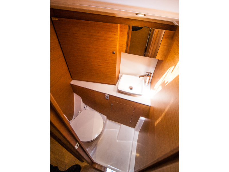 Photo #11 - Dufour 460 Grand Large (MALIN (owner version, new sails 2024., air condition, )) in Primosten - 13138