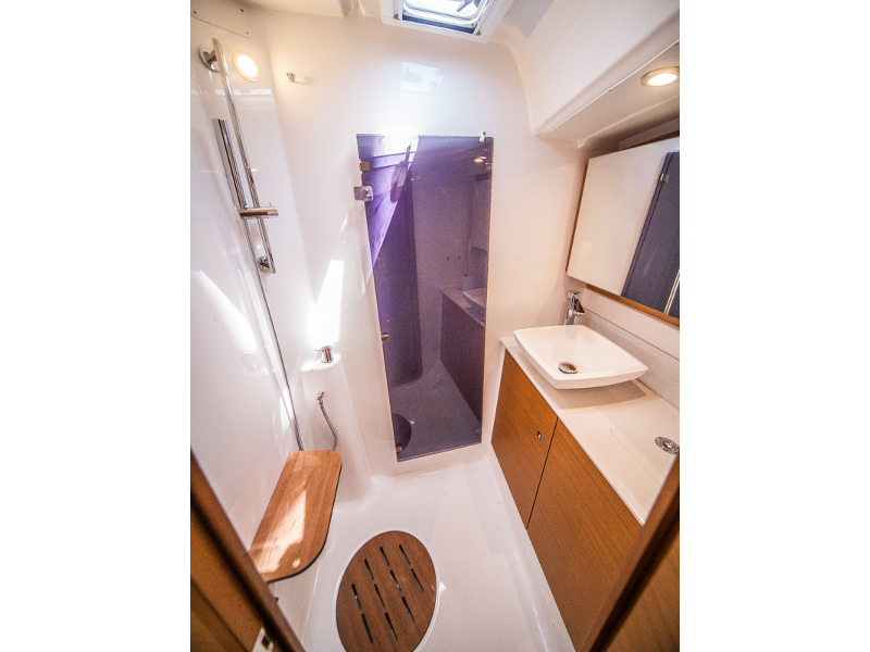 Photo #21 - Dufour 460 Grand Large (MALIN (owner version, new sails 2024., air condition, )) in Primosten - 13138