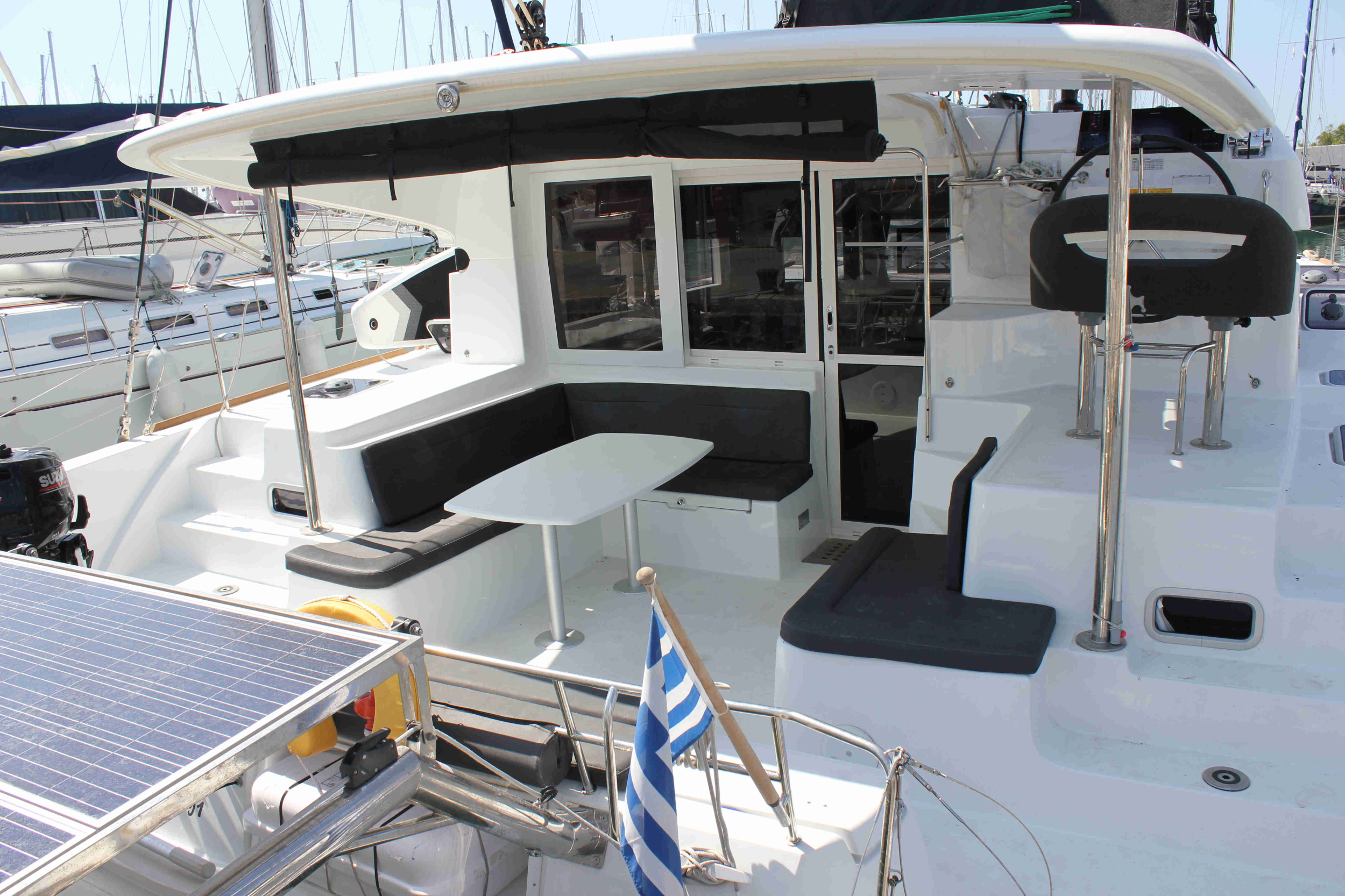 Photo #11 - Lagoon 40 (Georgios) in Atene - 14095