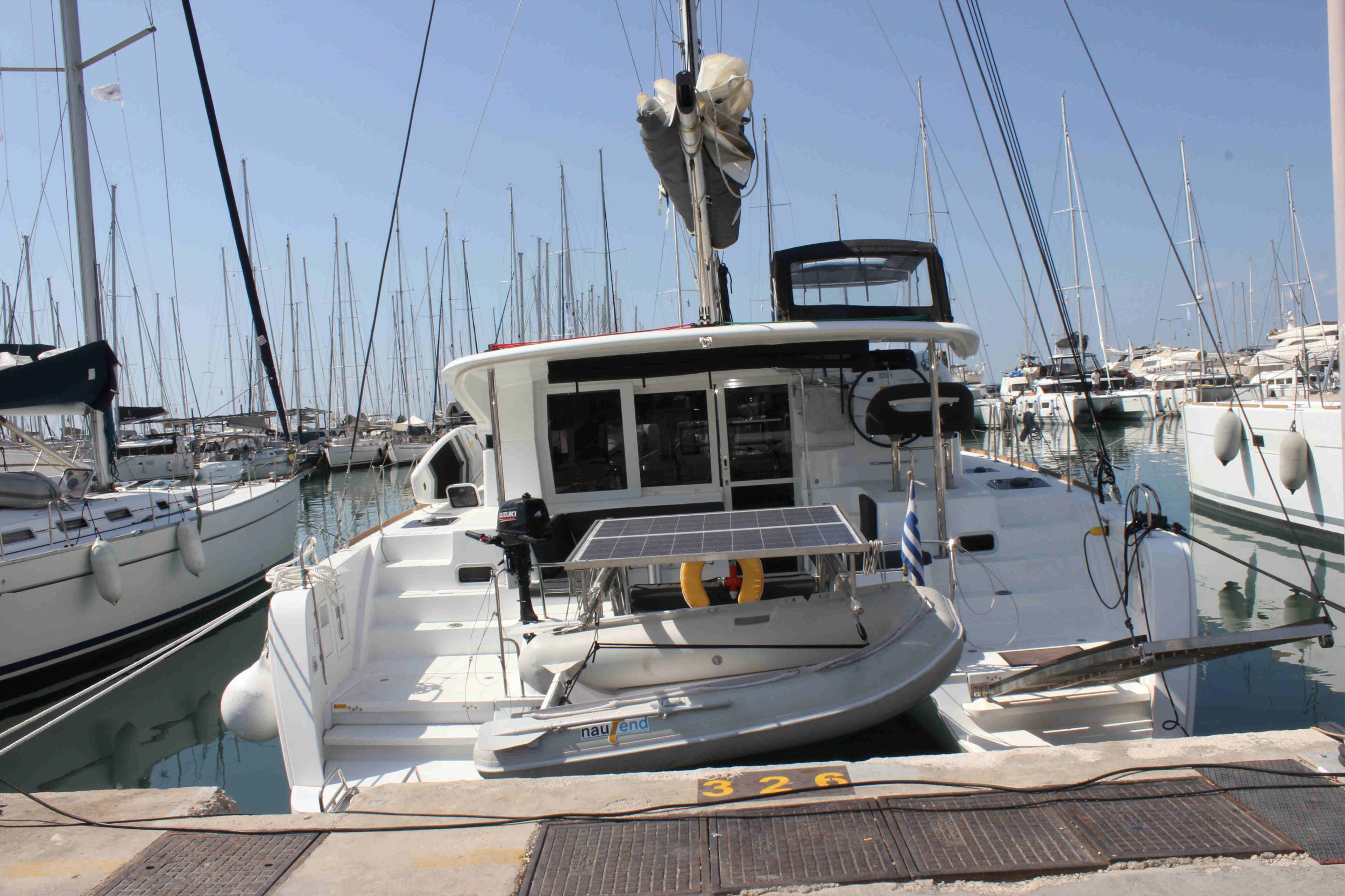 Photo #12 - Lagoon 40 (Georgios) in Atene - 14095