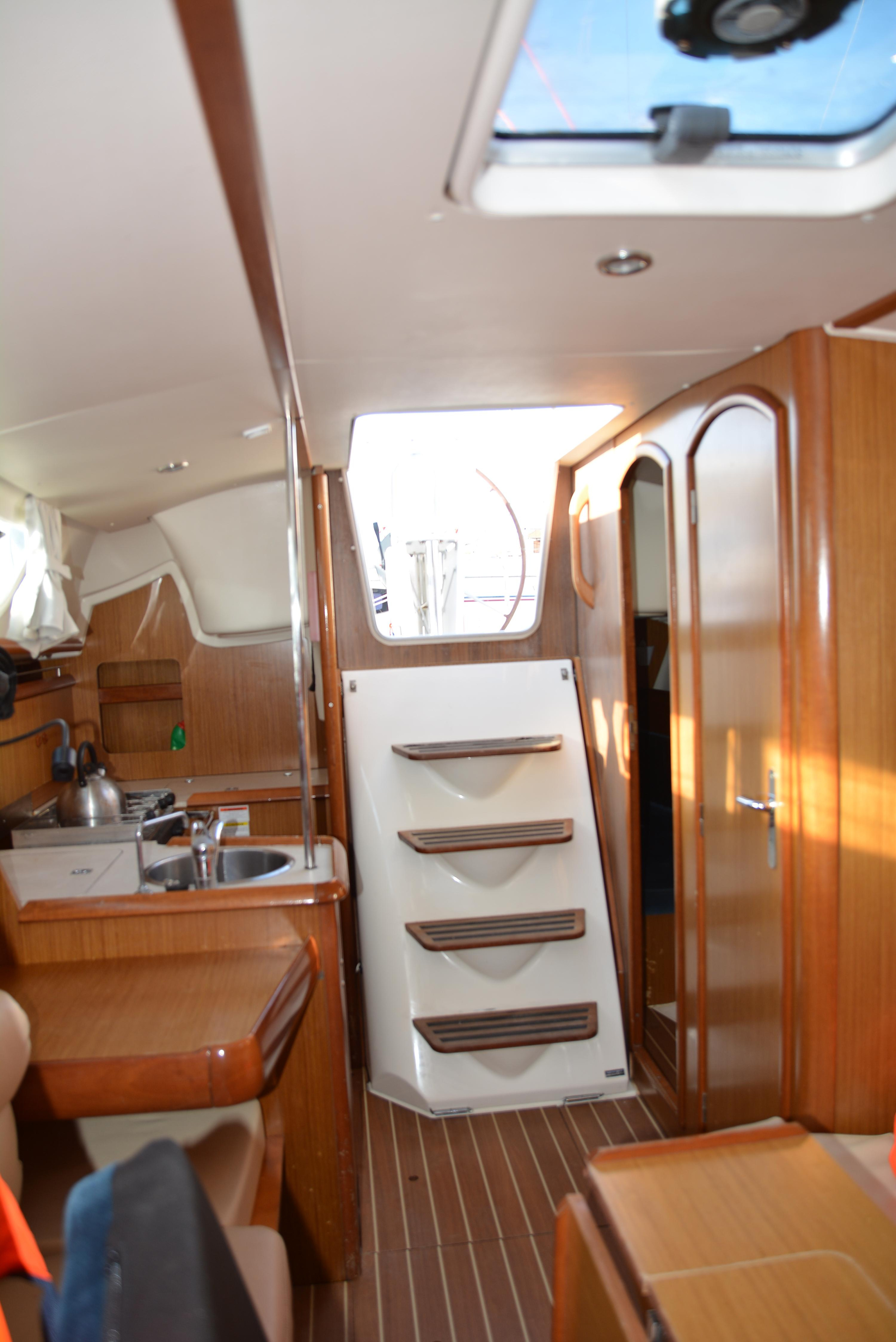Photo #11 - Sun Odyssey 32i (Charoula) in Lefkada - 15704