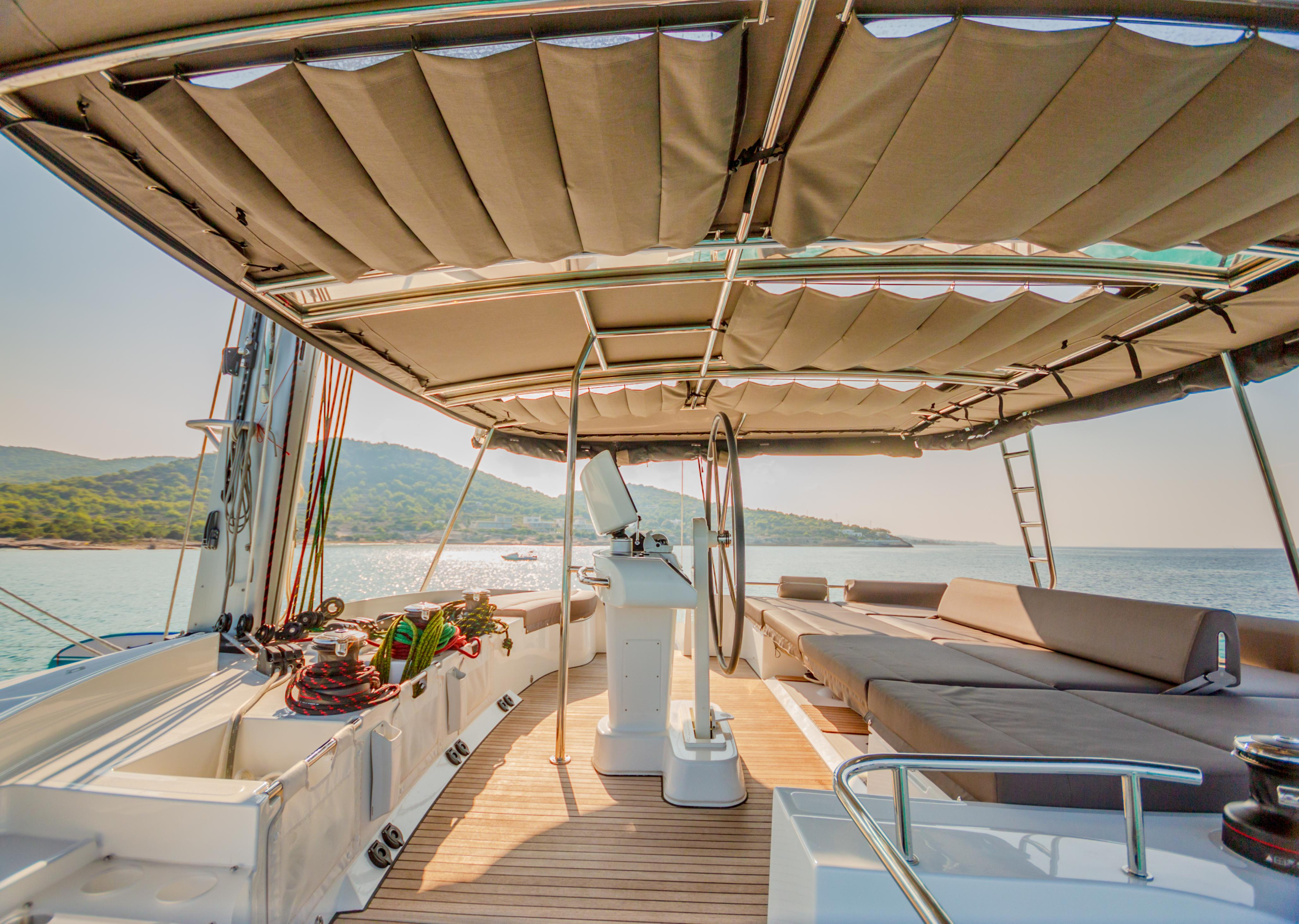 Photo #12 - Lagoon 52F (ELVIRA 52) in Athens - 18660