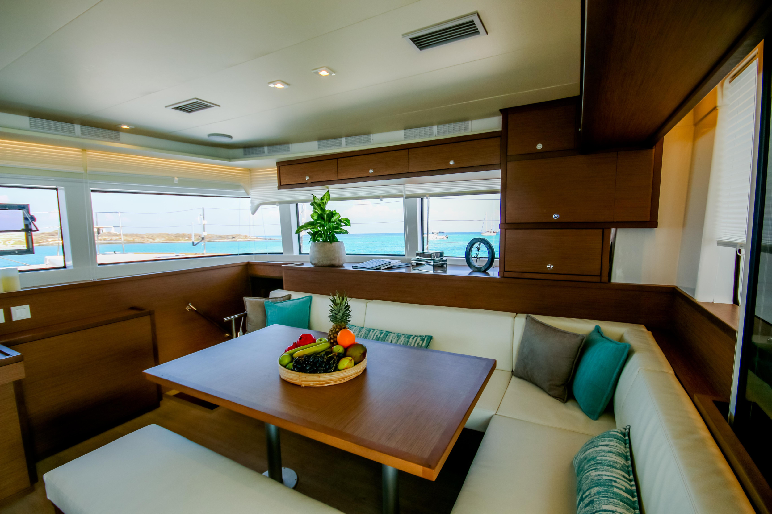 Photo #9 - Lagoon 52F (ELVIRA 52) in Athens - 18660
