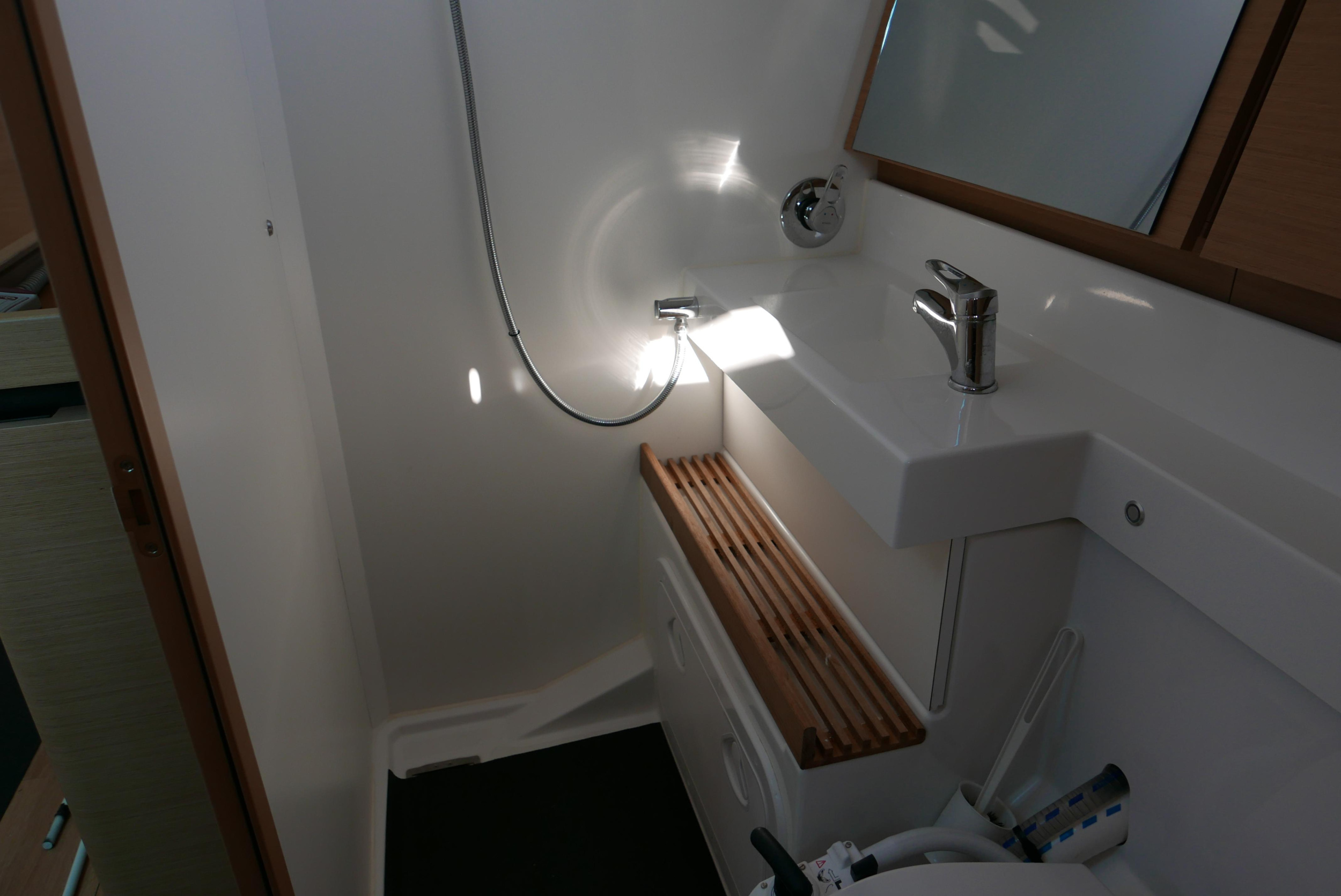 Photo #7 - Sun Odyssey 440 (Frenetica) in San Vincenzo - 11886