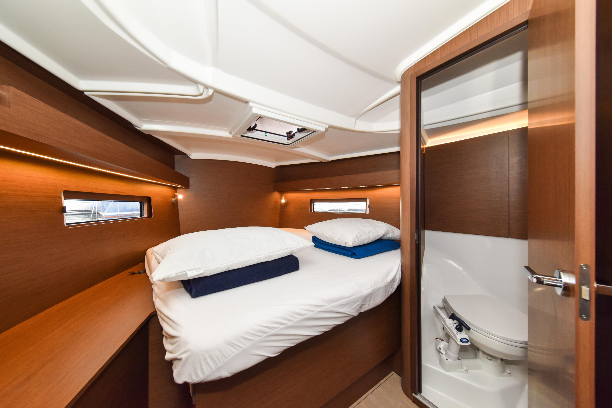 Photo #26 - Oceanis 40.1 (EYLIN) in Zara - 15045