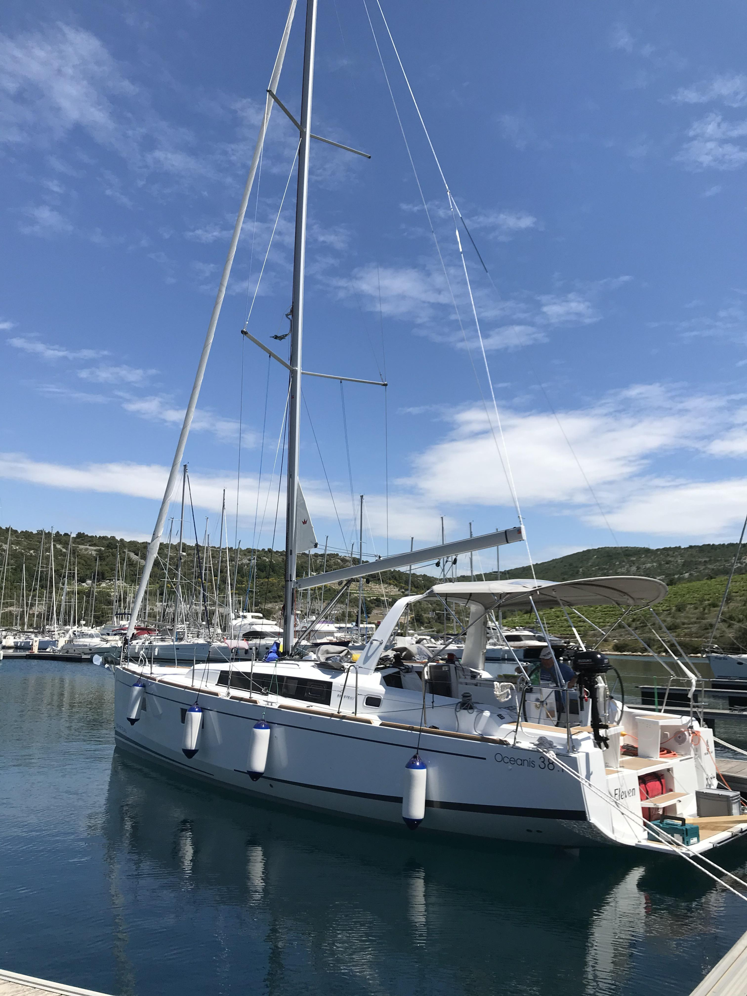 Photo #13 - Oceanis 38.1 (Eleven) in Primosten - 12065