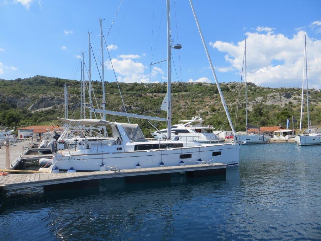 Photo #10 - Oceanis 38.1 (Eleven) in Primosten - 12065