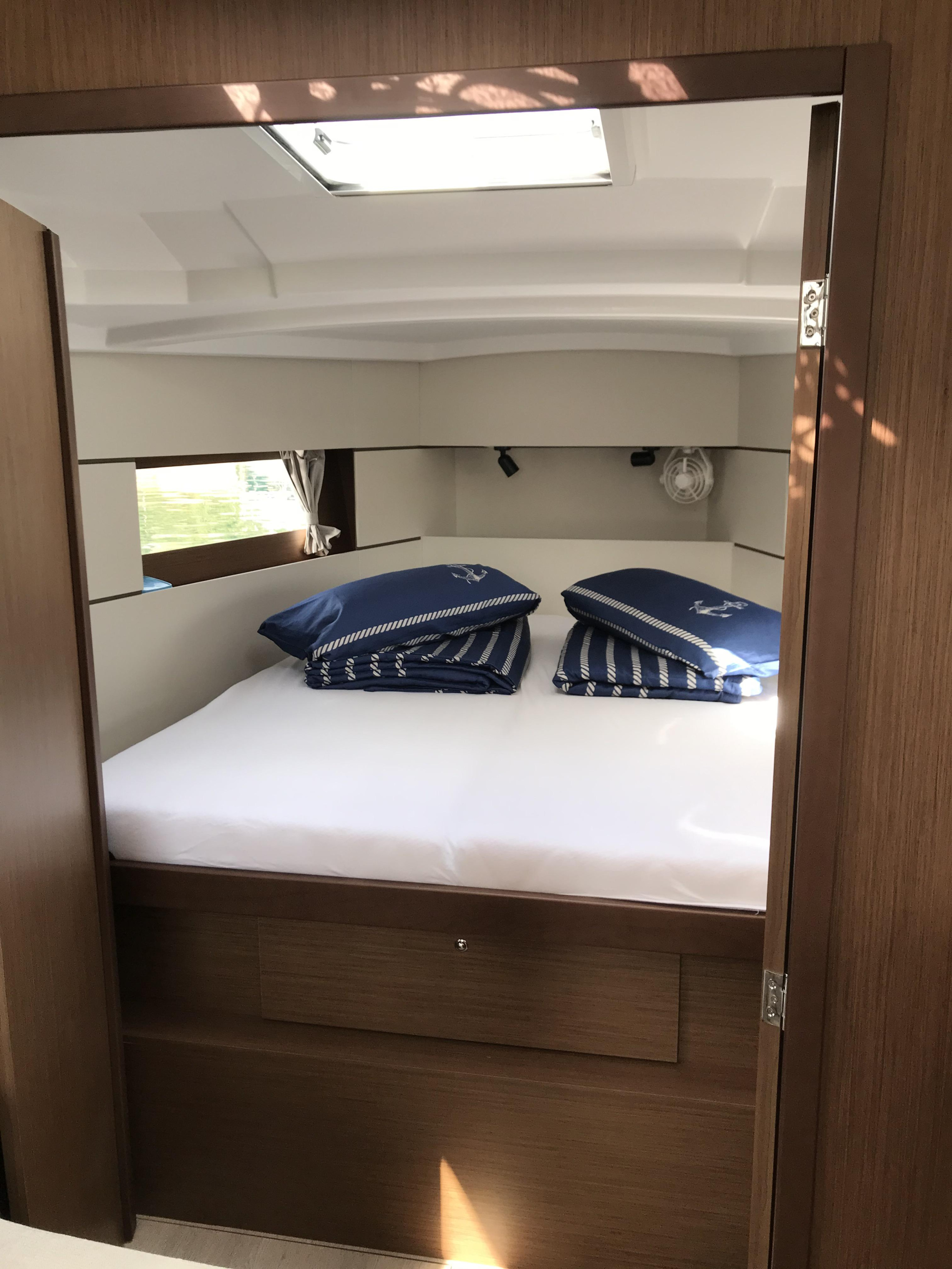 Photo #7 - Oceanis 38.1 (Eleven) in Primosten - 12065