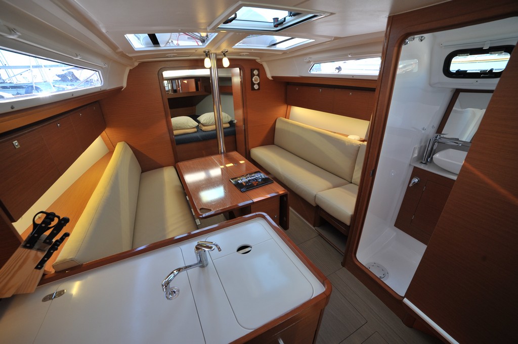 Photo #8 - Dufour 360 GL (Else) in Portisco - 6144