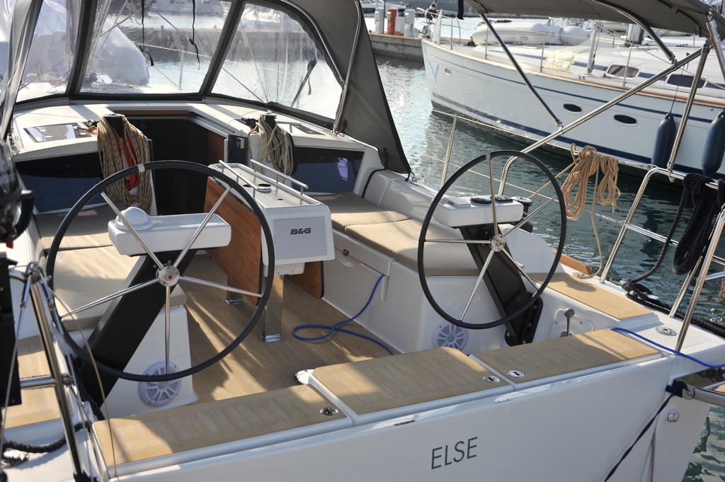 Photo #6 - Dufour 360 GL (Else) in Portisco - 6144