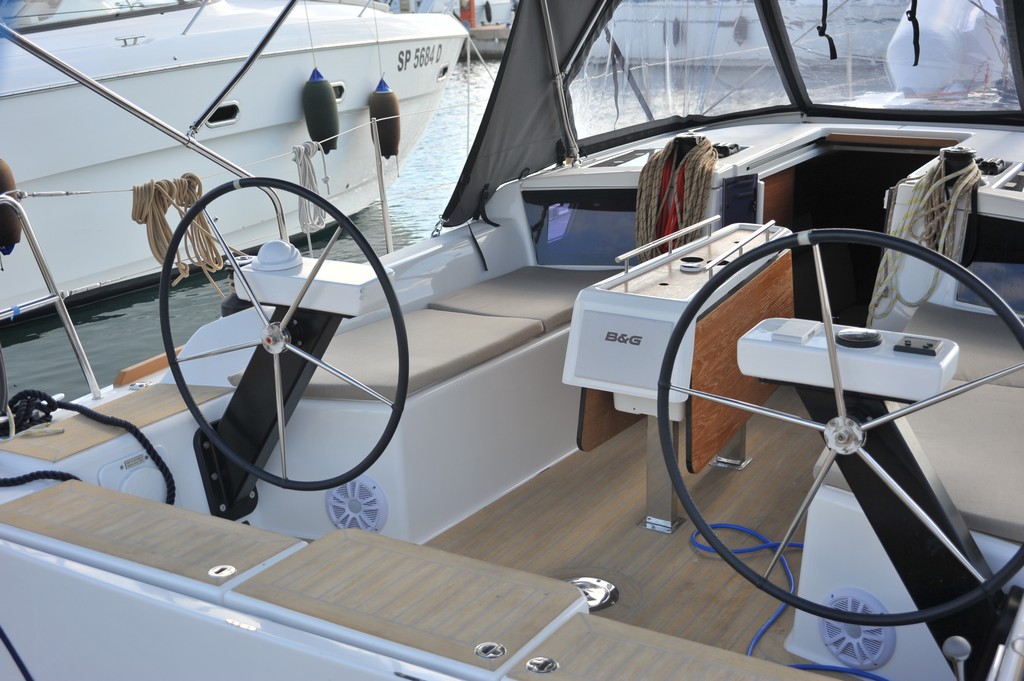 Photo #12 - Dufour 360 GL (Else) in Portisco - 6144