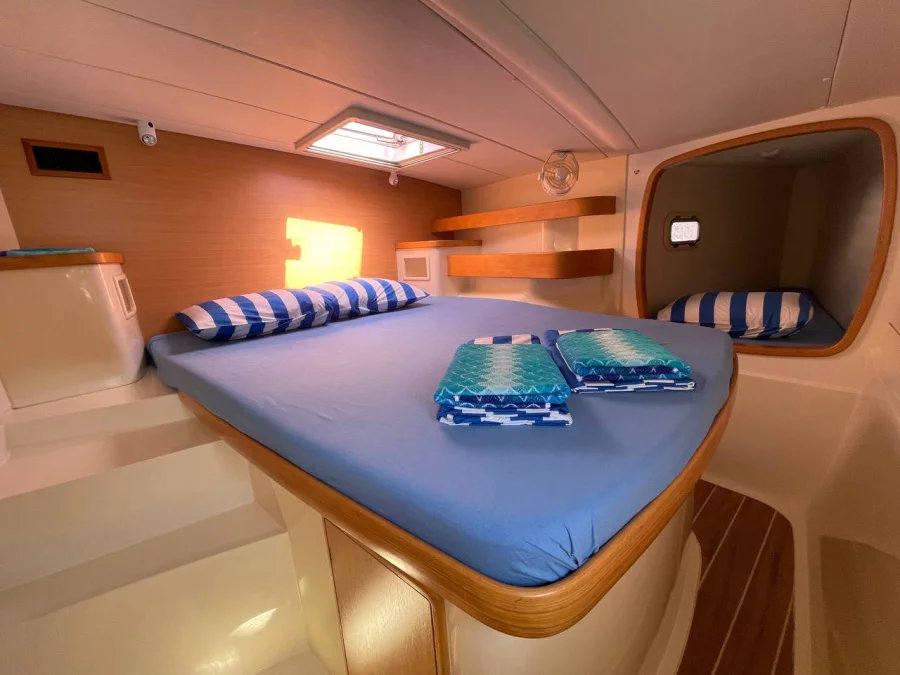 Leopard 4300 (Emocean) Interior image - 1