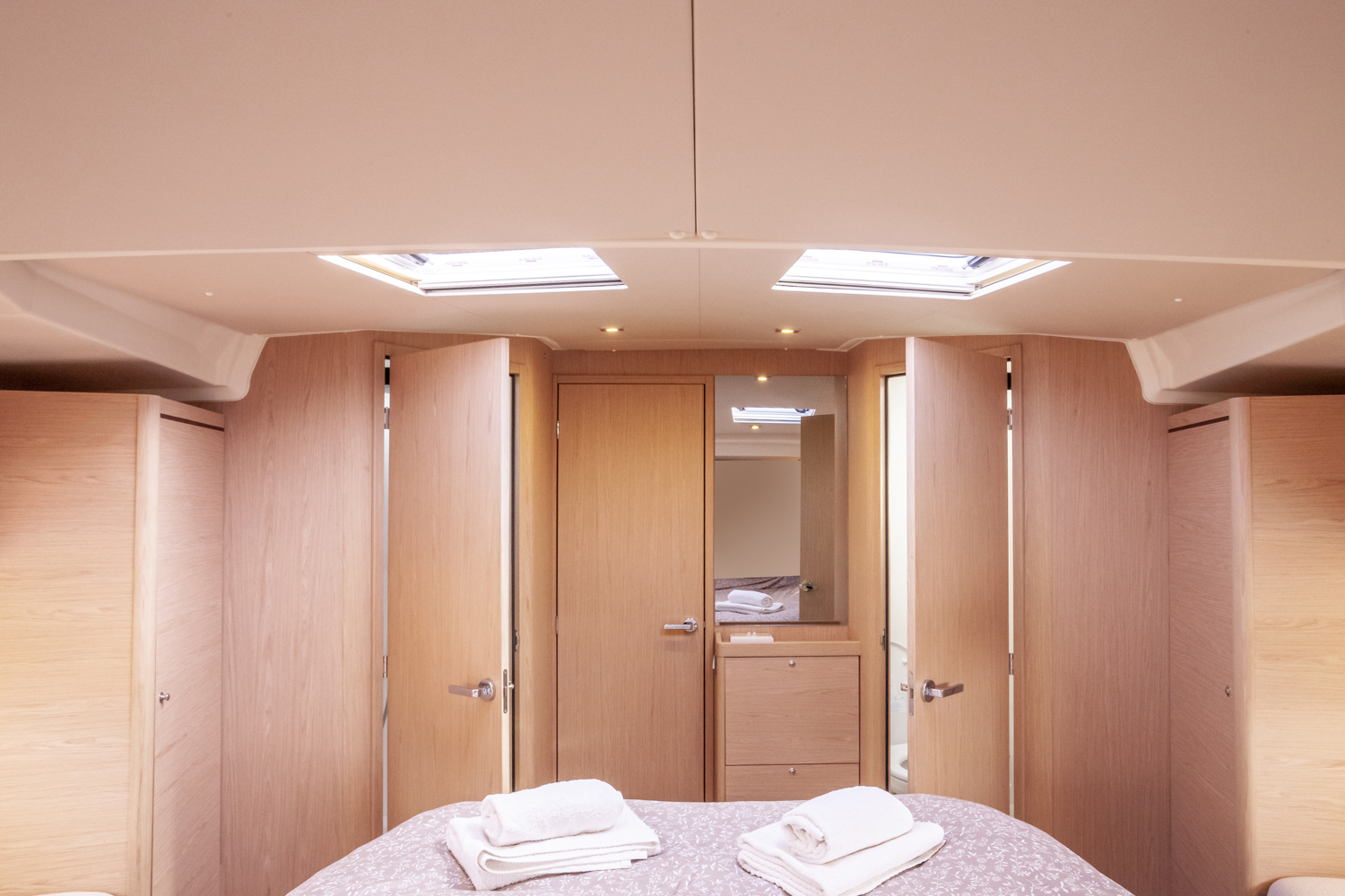 Photo #7 - Oceanis 51.1 (Psari) in Mykonos - 17557