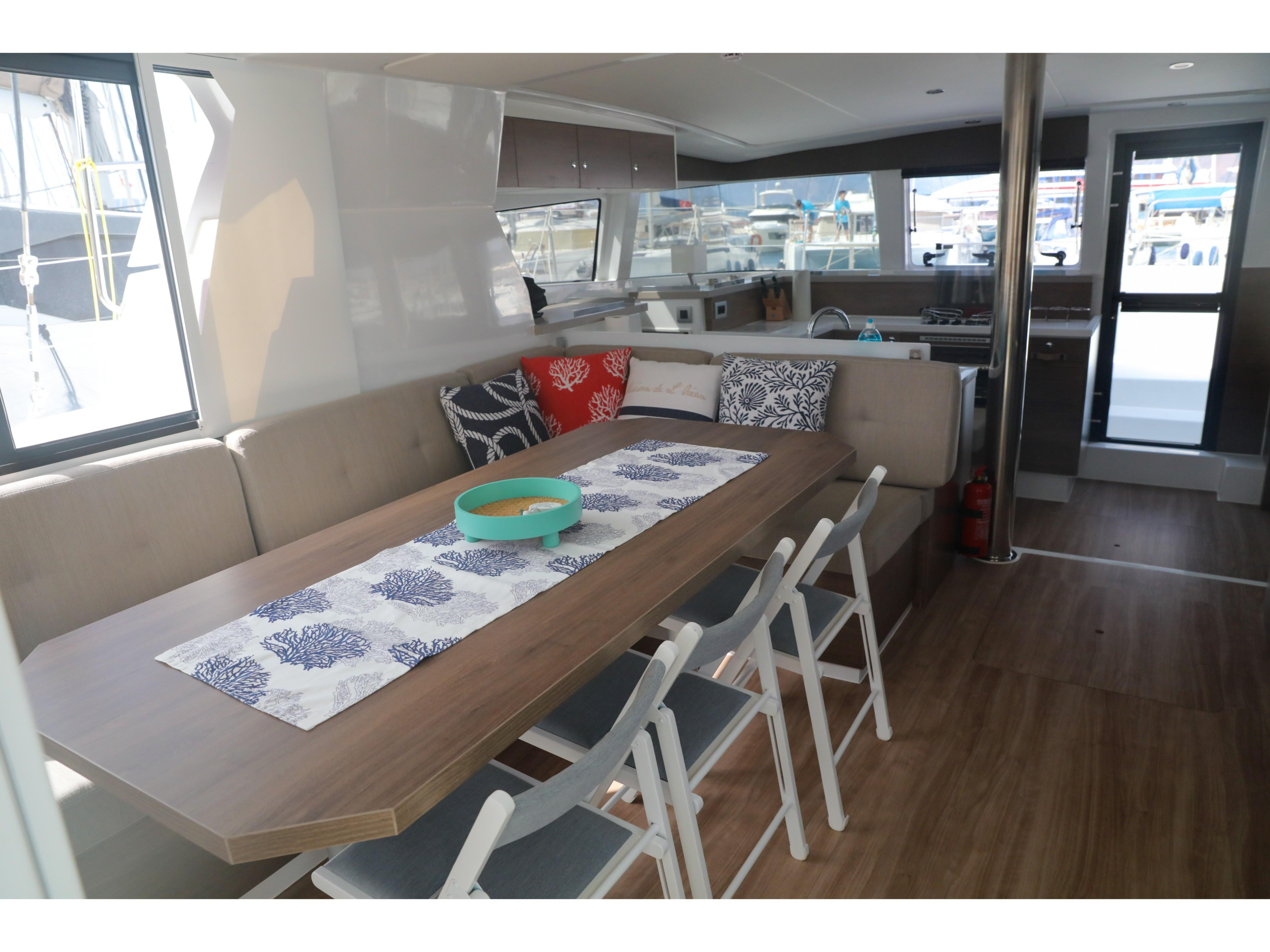 Photo #5 - Bali 4.2 (Zephyr) in Marmaris - 12708