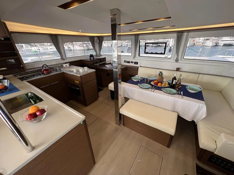 Lagoon 46 (GALAXY (air condition, generator, water maker)    _Skippered Only_) Interior image - 12