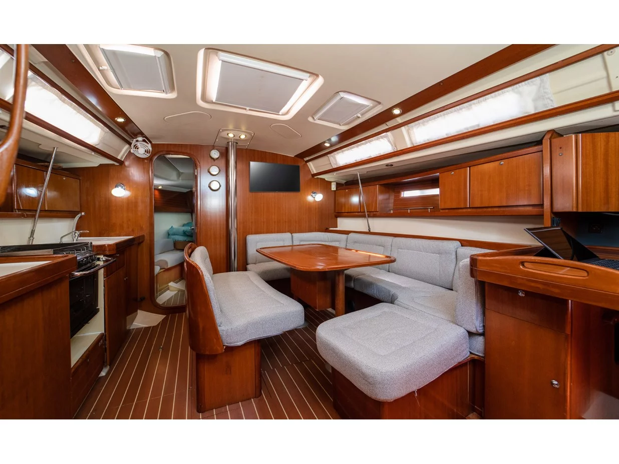 Dufour 425 Grand Large (Esen Mila) Interior image - 1