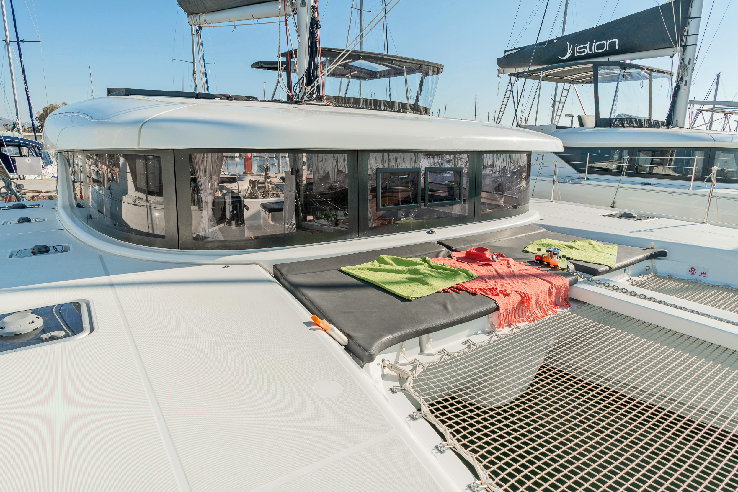 Photo #6 - Lagoon 42 & GEN & WM (Amici) in Athen - 11361