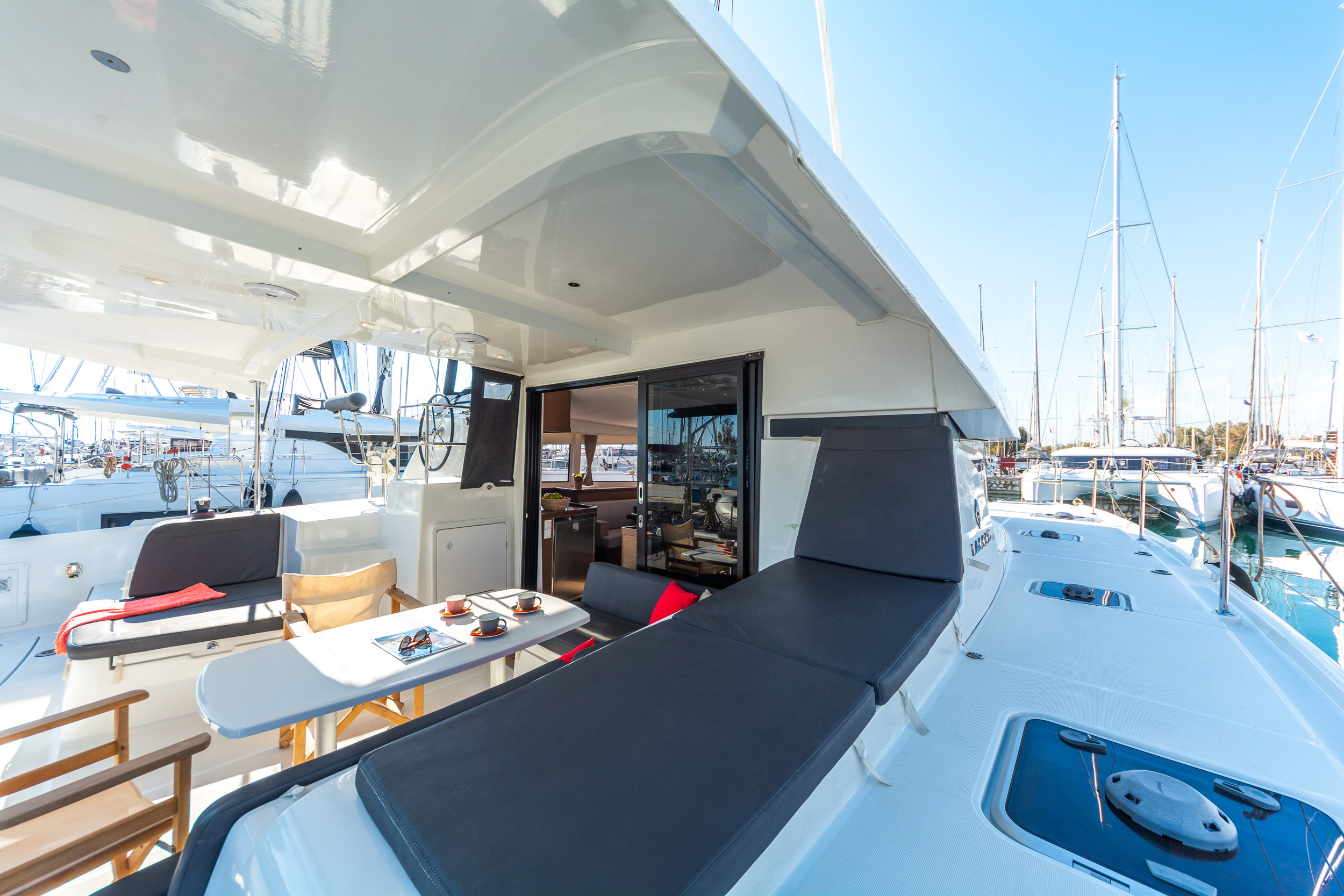 Photo #8 - Lagoon 42 & GEN & WM (White Pearl) en Volos - 16663