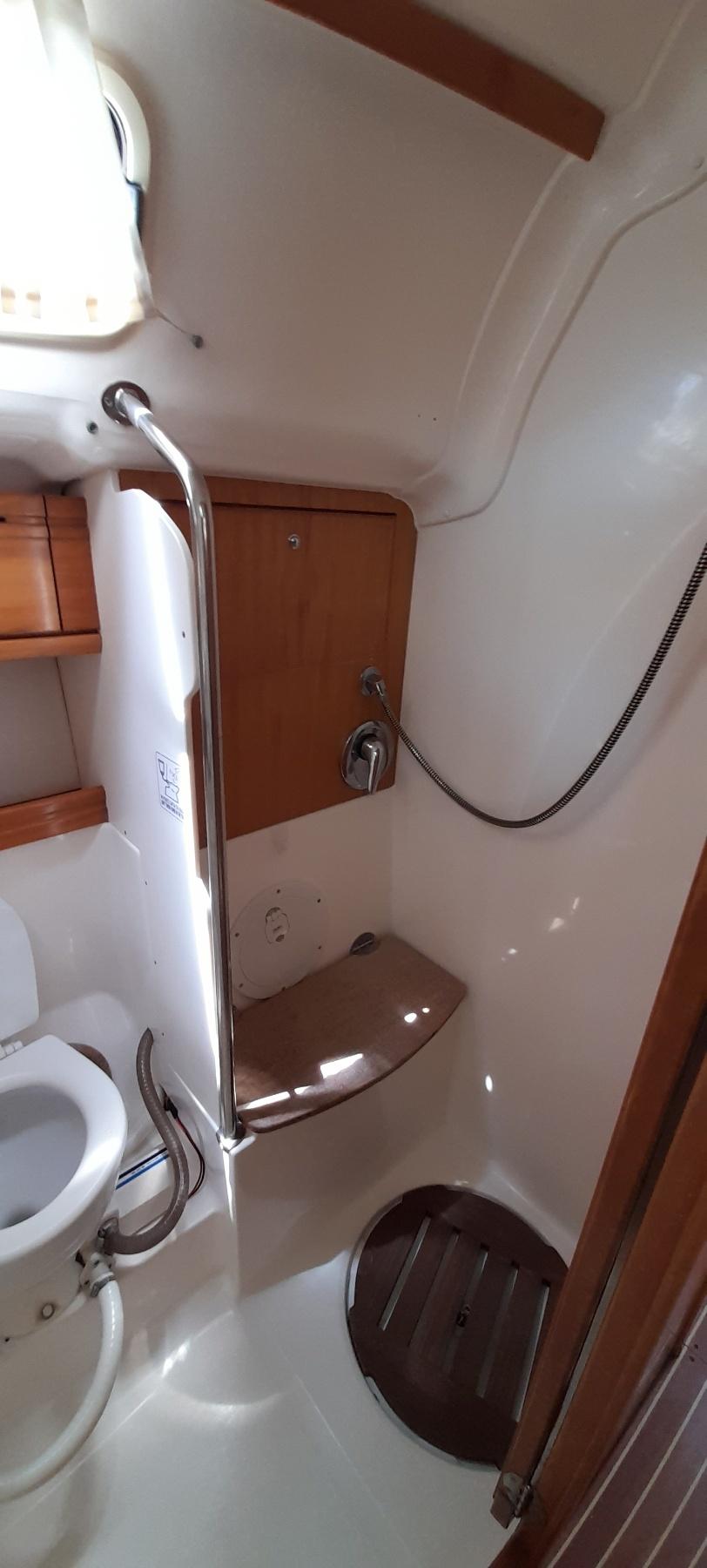 Photo #21 - Bavaria 39 Cruiser (Nemesis) in Rhodos - 15896