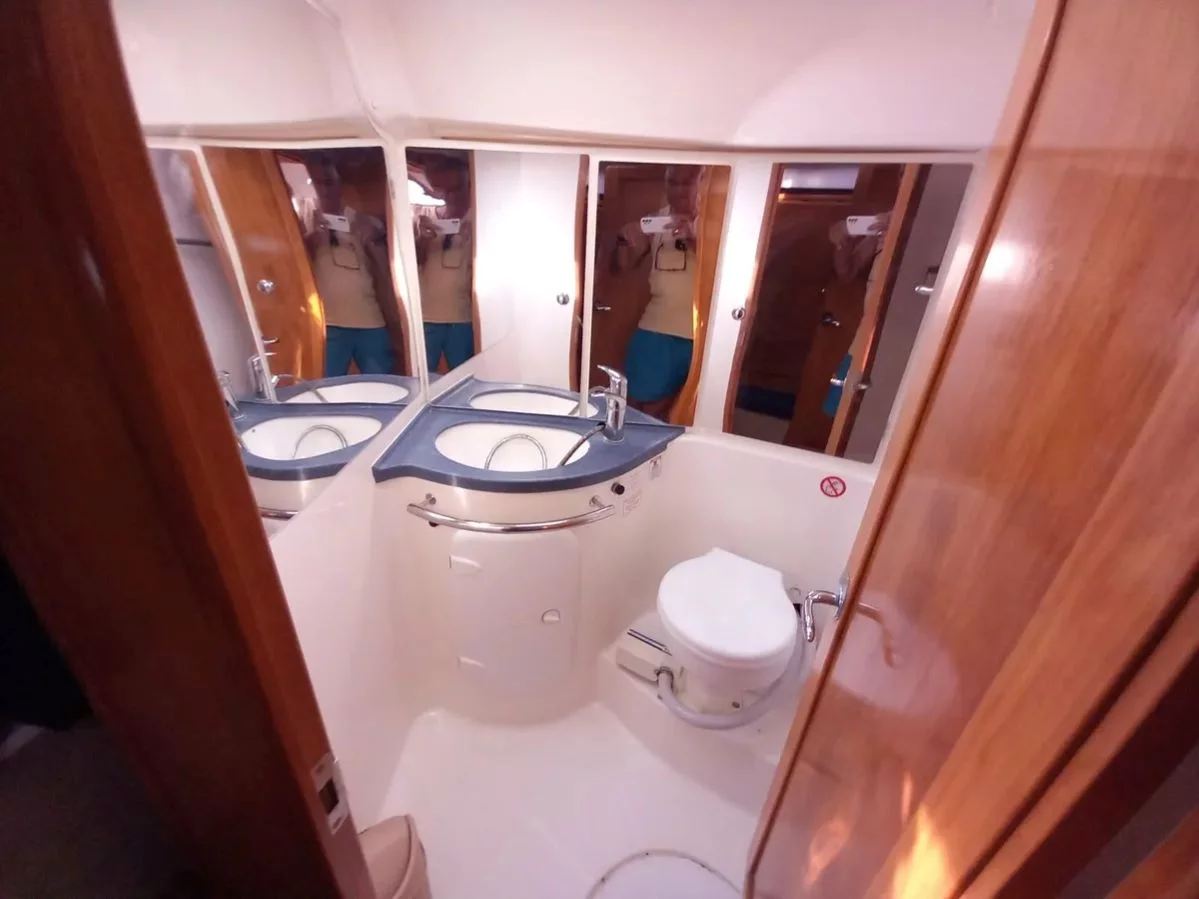 Bavaria 42 (Okeanis)  - 2