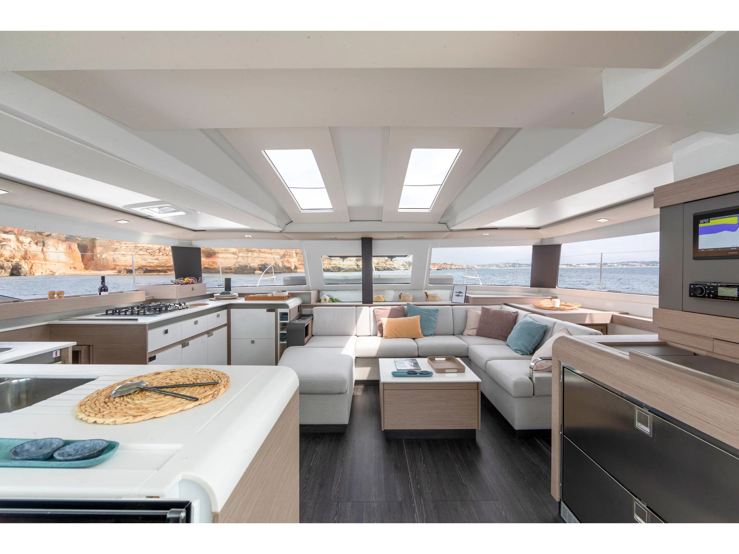 Elba 45 (Petit Piaf) Interior image - 28