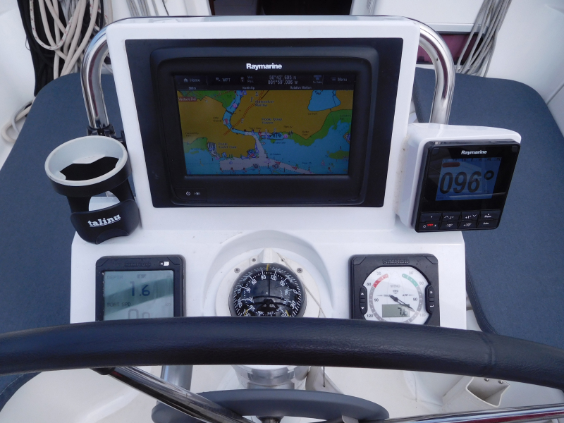 Photo #7 - Oceanis 31 (Alibi) en Poole - 16023