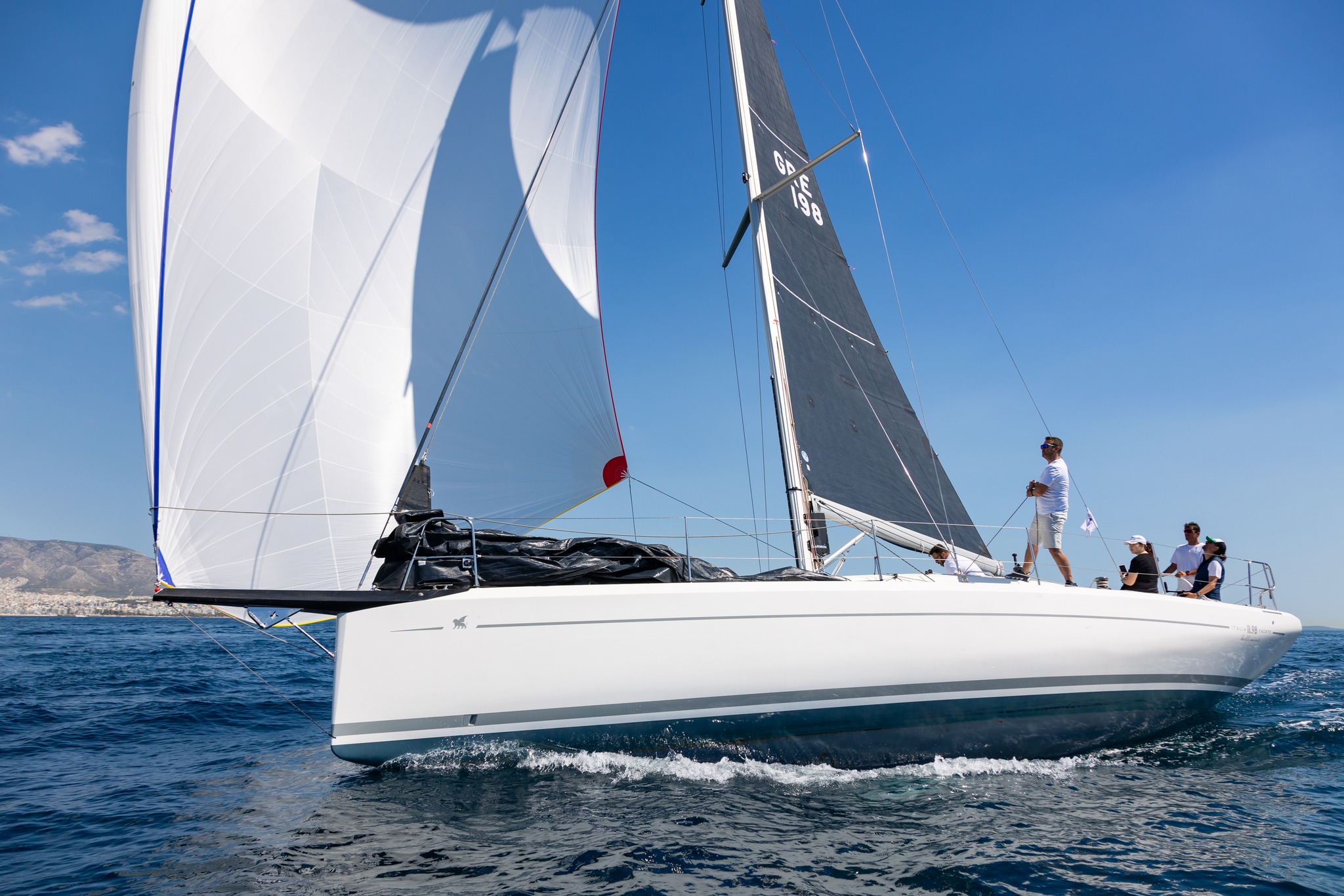 Photo #8 - Italia Yachts 11.98 (Susano'o) en Piraeus - 16135