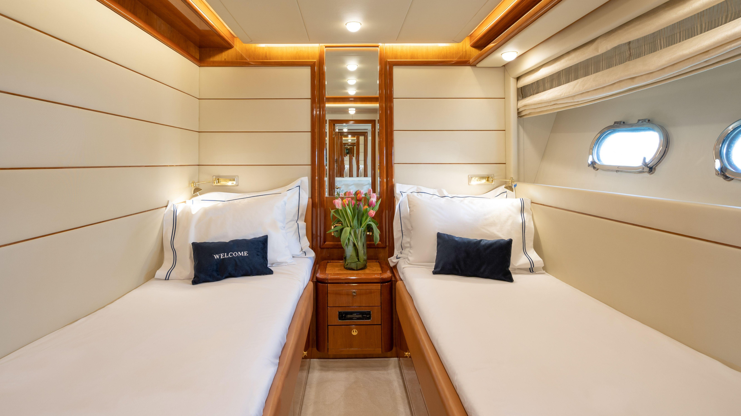 Photo #8 - Ferretti 880 (ESTIA YI) in Elliniko - 16182