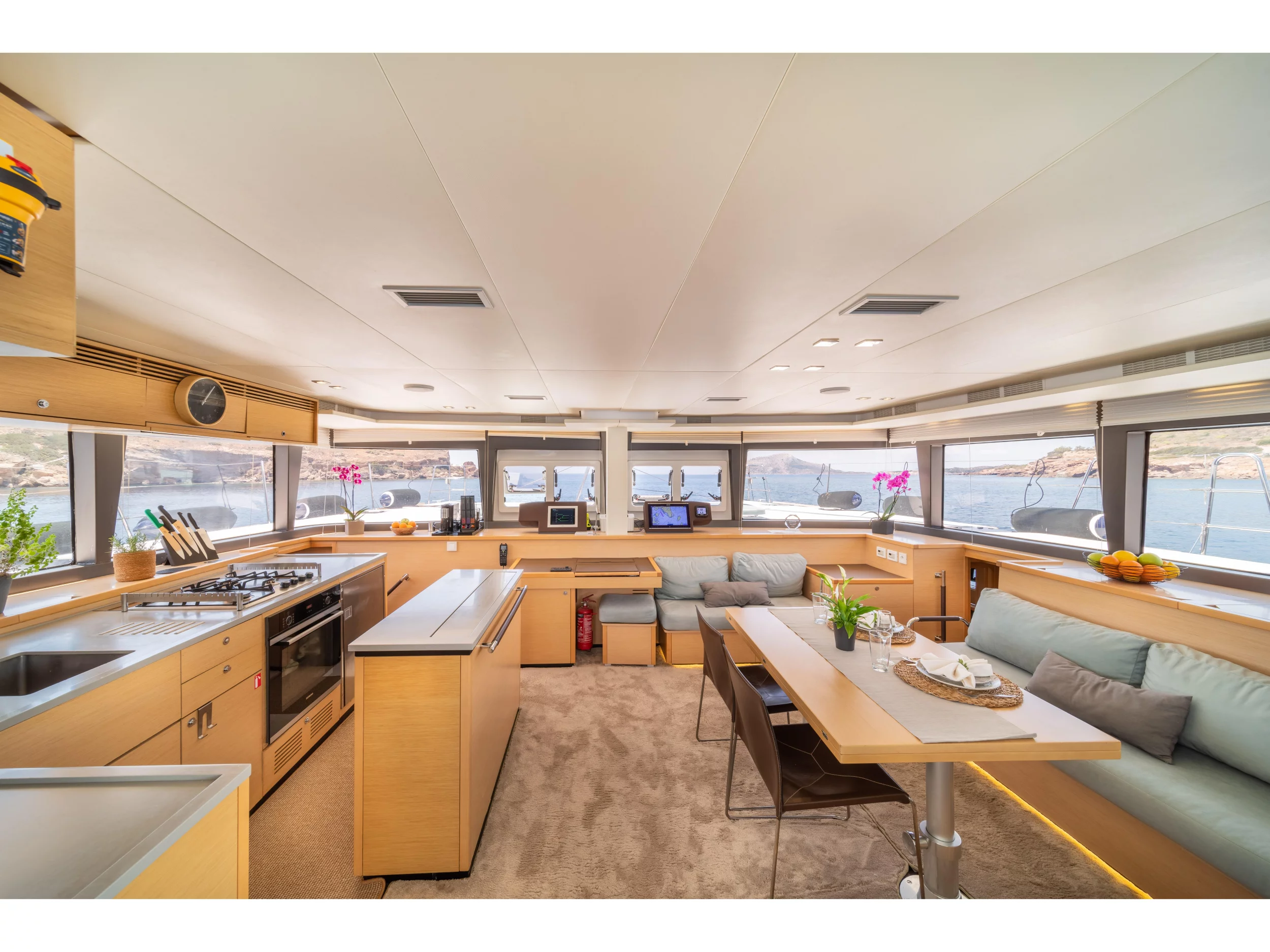Lagoon 560 S2 (For Sail) Interior image - 3