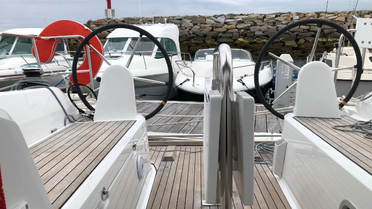 Oceanis 30.1 (Pen Azen)  - 5