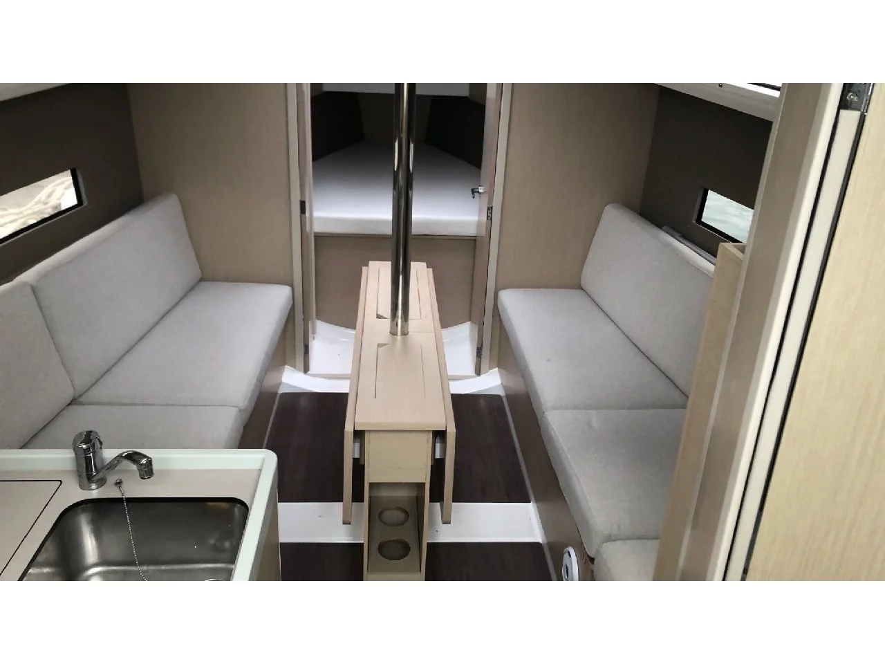 Oceanis 30.1 (Pen Azen) Interior image - 4