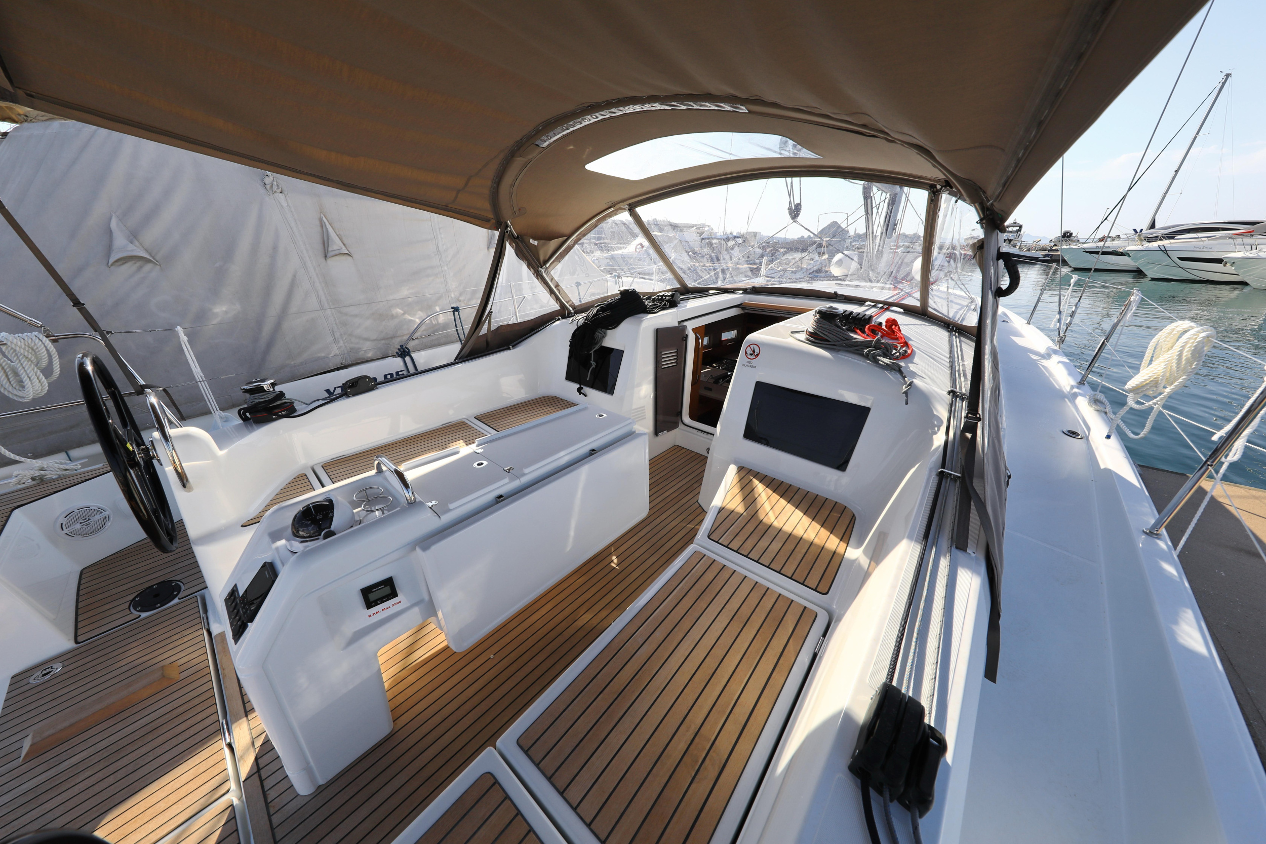 Photo #70 - Sun Odyssey 410 (Vague) in Zara - 16206