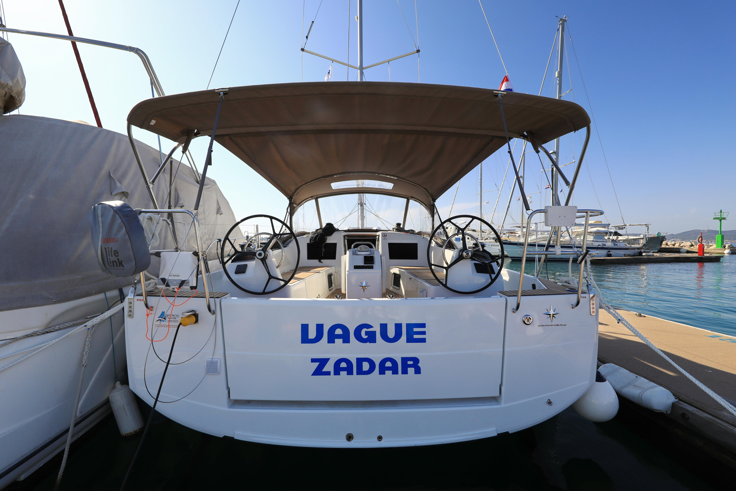 Photo #9 - Sun Odyssey 410 (Vague) in Zara - 16206