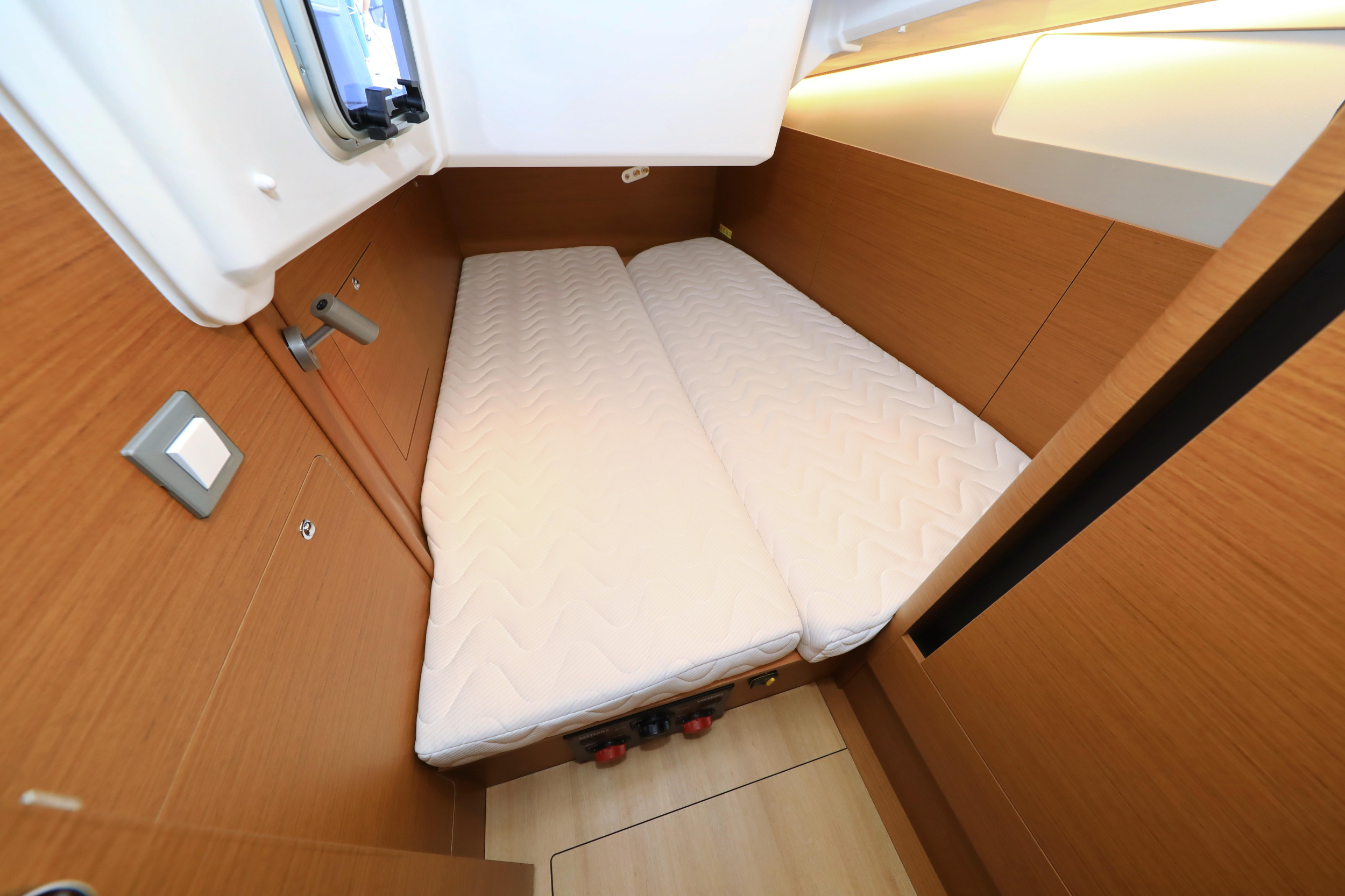 Photo #26 - Sun Odyssey 410 (Vague) in Zara - 16206