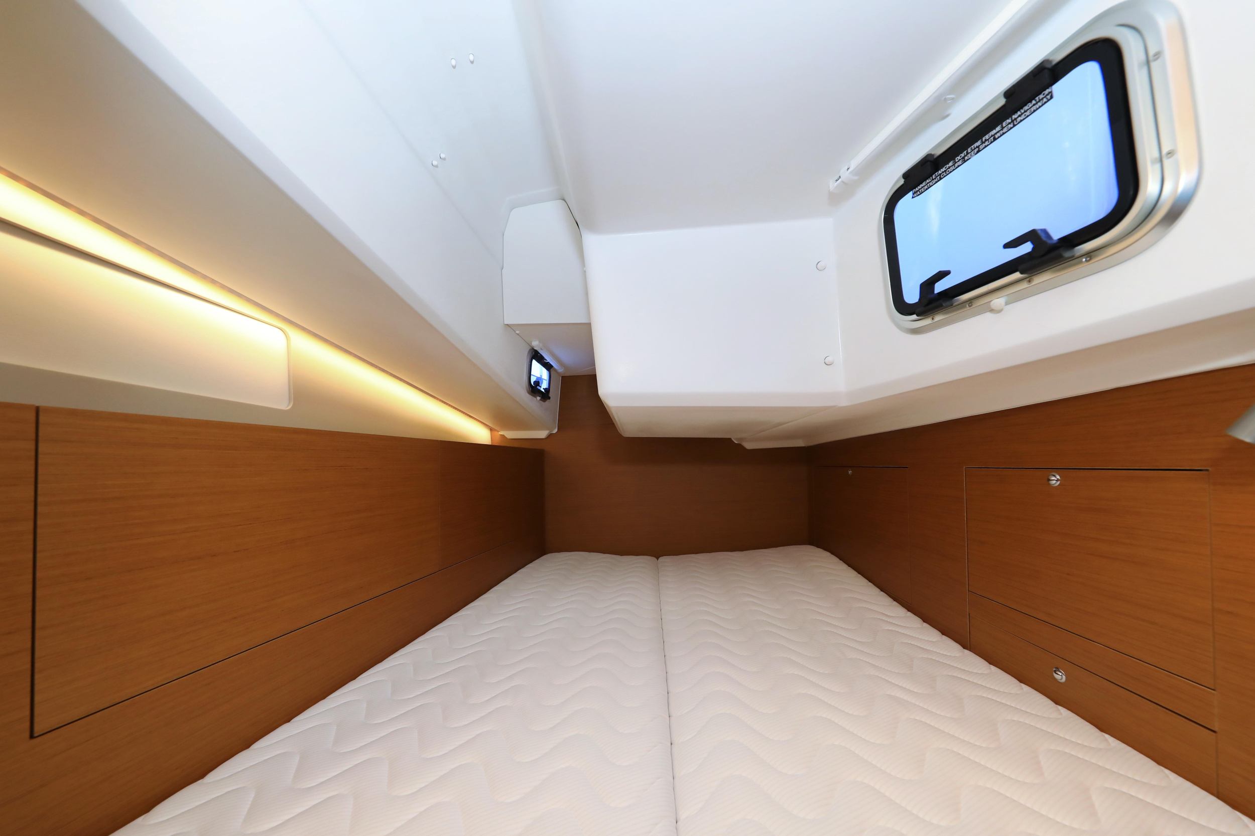 Photo #6 - Sun Odyssey 410 (Vague) in Zara - 16206